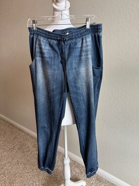 LUCY Women’s Drawstring Printed Denim Jeans Jogger - M